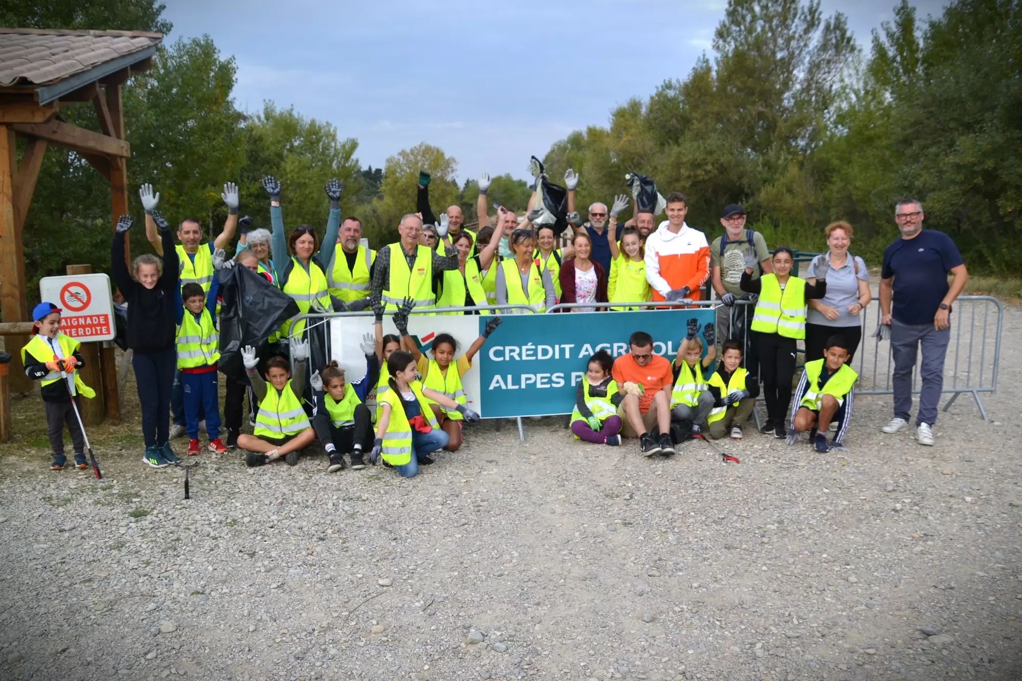 World Cleanup Day 2024 : une quarantaine de Camarétois se sont engagés pour une planète sans déchet le 21 septembre dernier !