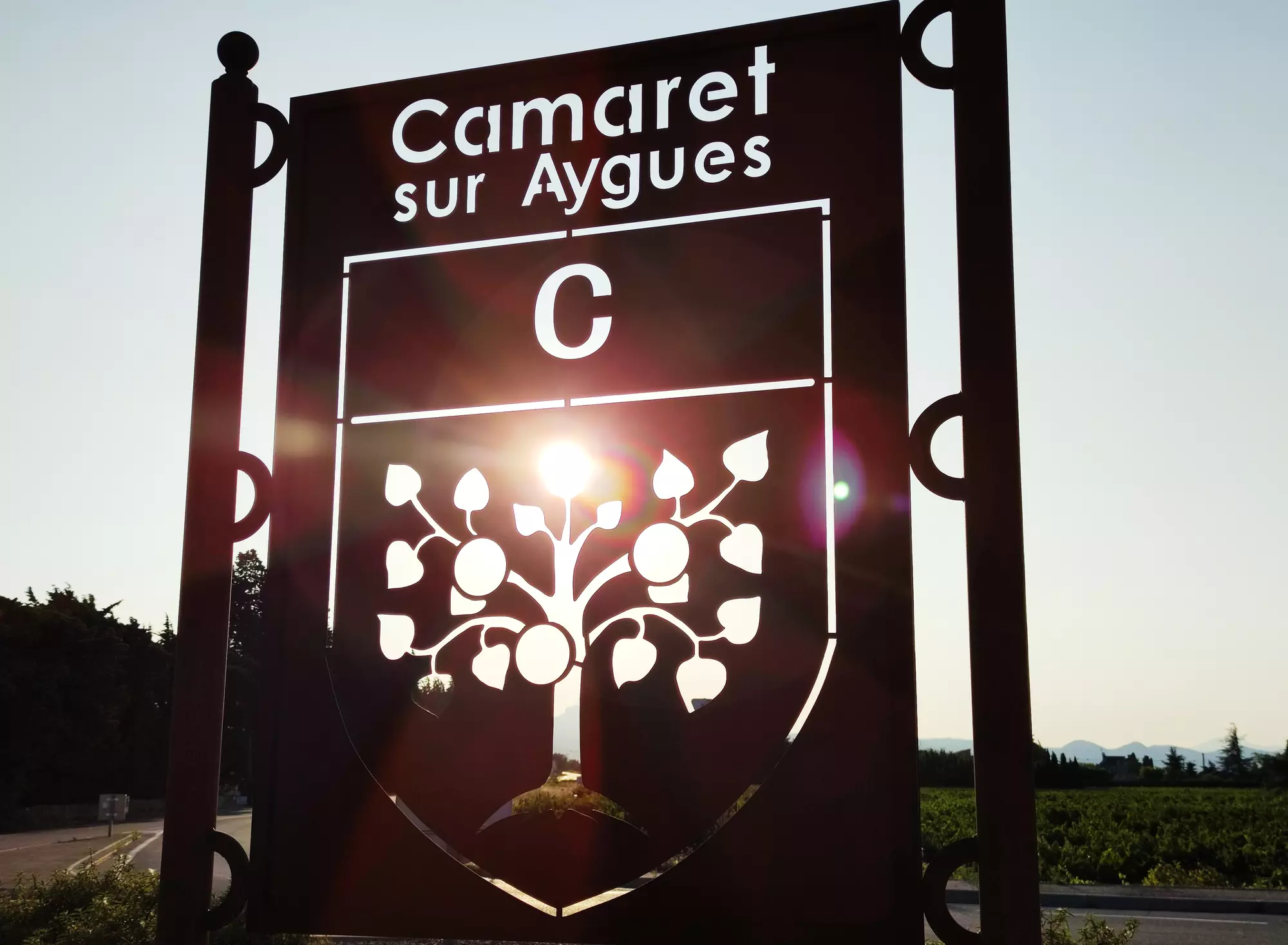 Camaret - Le village au cœur du Plan de Dieu - Août 2021